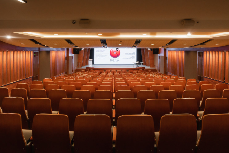 Executive conference room at Bangkok Tower