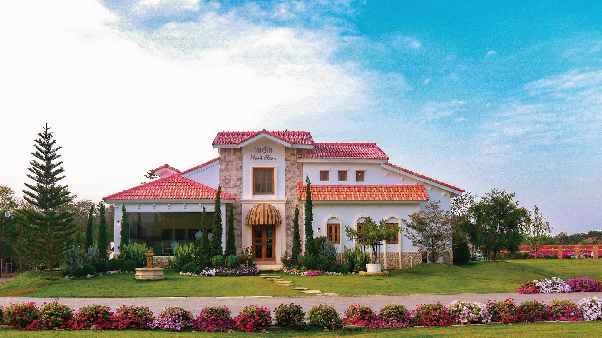 Provence Cafe Building