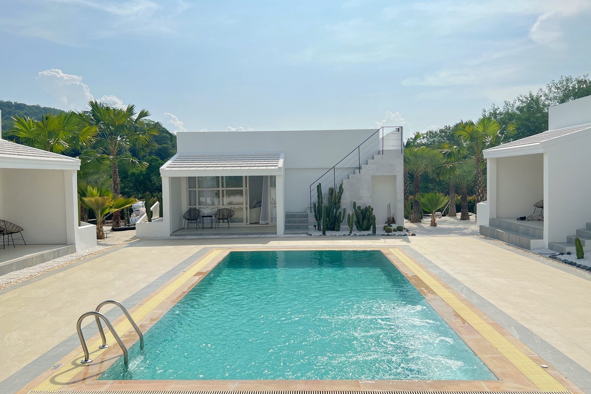 Deluxe Pool Access Villas